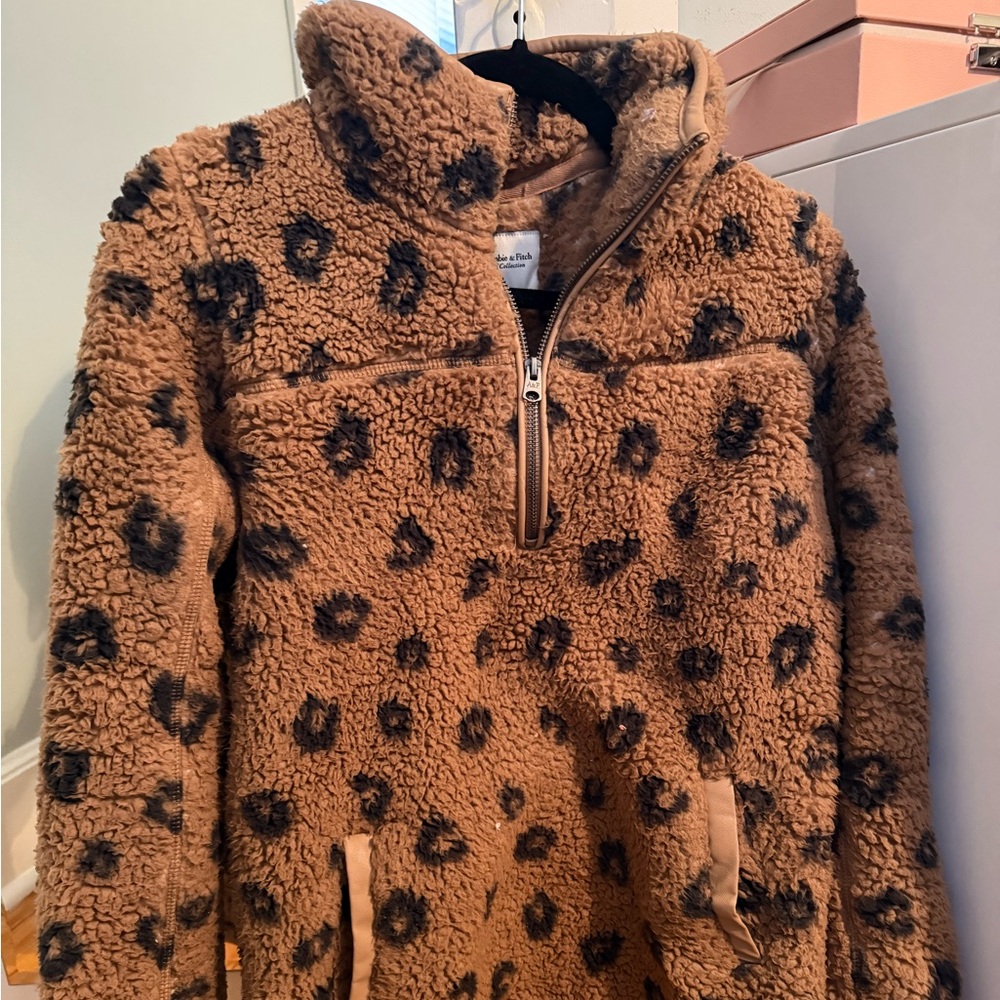 Leopard print Abercrombie fleece pullover size small